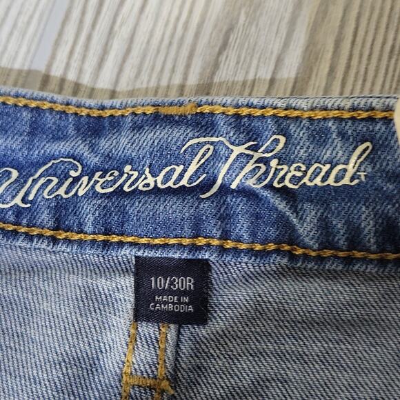 Universal Thread Shortie Shorts, Jean Shorts 2.5" Inseam, Embossed, NWT= - Picture 6 of 12